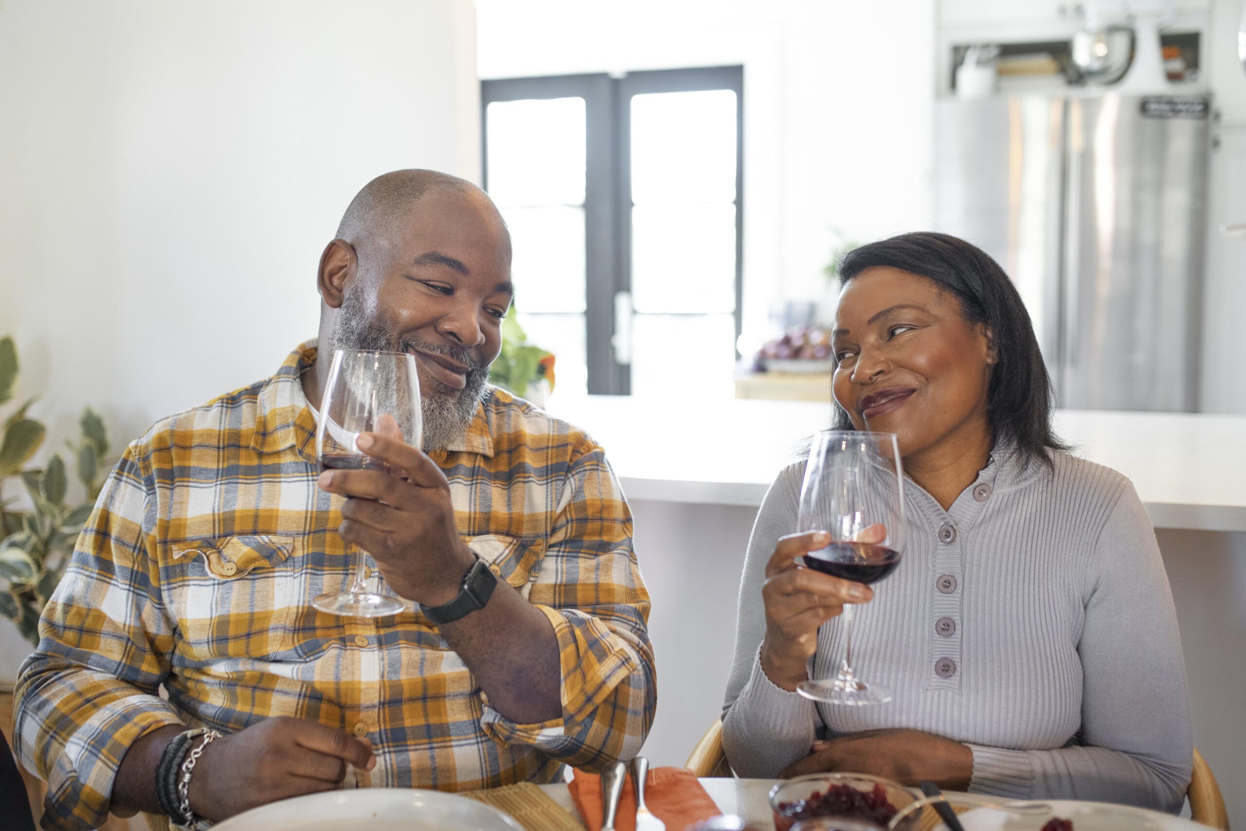 wife-husband-enjoying-thanksgiving-day-dinner